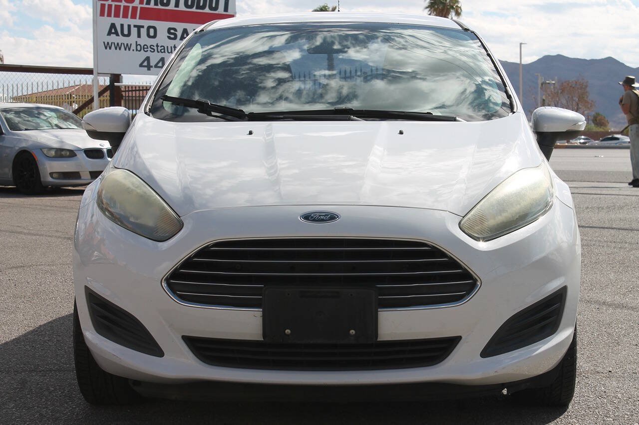 Used 2015 Ford Fiesta SE FWD image 2
