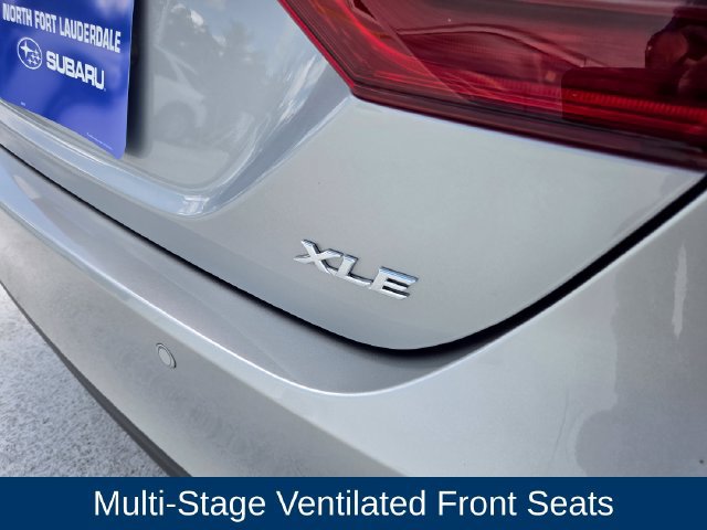 Used 2022 Toyota Camry XLE FWD image 14
