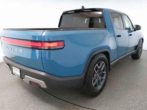 Used 2022 Rivian R1T Adventure image 4