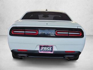 Used 2019 Dodge Challenger SXT RWD video 3