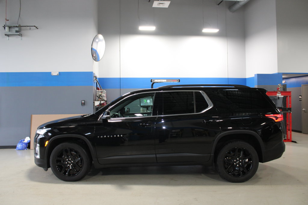 Used 2023 Chevrolet Traverse LT AWD/4WD image 10