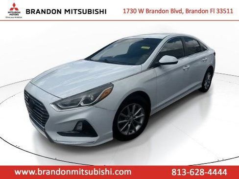 Used 2019 Hyundai Sonata SE FWD image 2