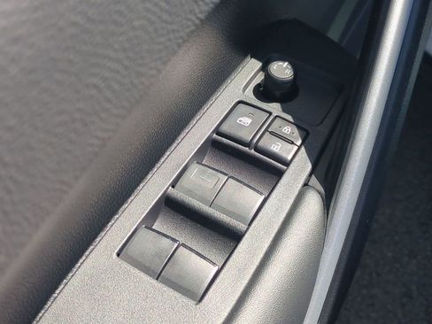 Used 2024 Toyota Corolla Cross XSE w/ Convenience Package image 13