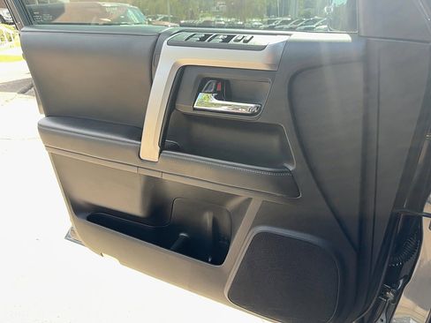 Used 2021 Toyota 4Runner SR5 image 24