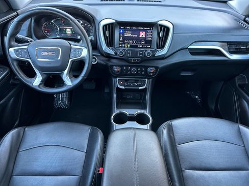 Used 2024 GMC Terrain SLT AWD/4WD image 12