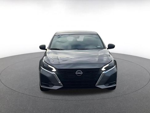 Used 2025 Nissan Altima 2.5 SV image 4