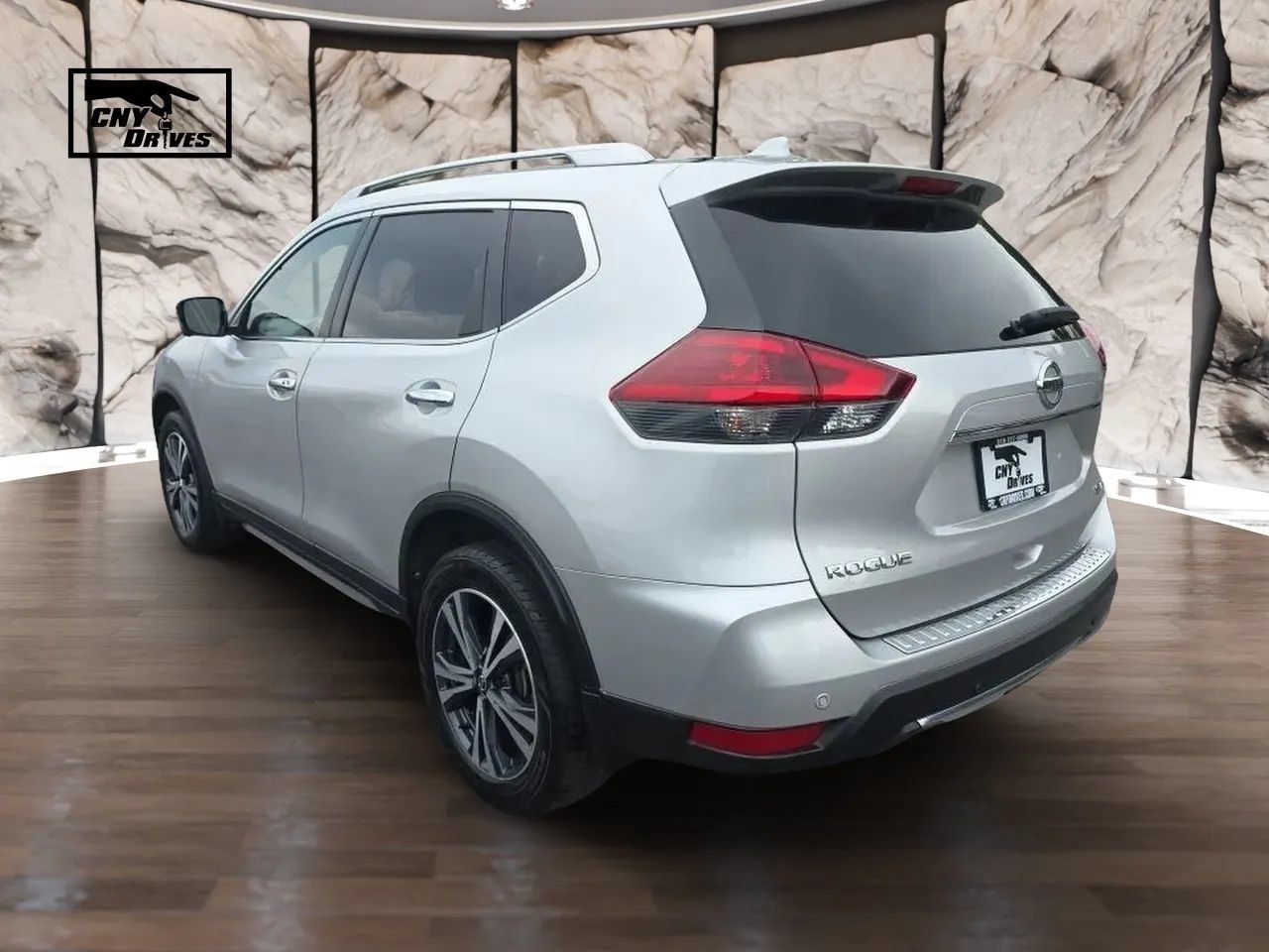 Used 2019 Nissan Rogue SV w/ Premium Package AWD/4WD image 7