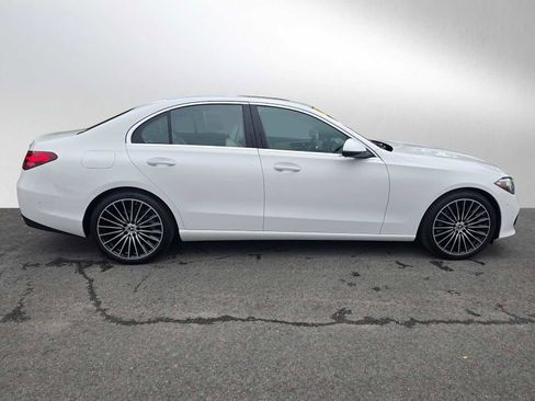 Used 2025 Mercedes-Benz C 300 4MATIC Sedan image 2