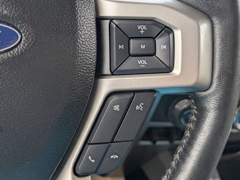 Used 2017 Ford F150 Lariat AWD/4WD image 14