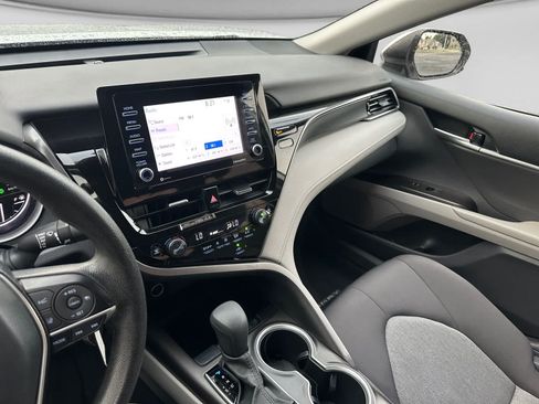Used 2023 Toyota Camry LE FWD image 31