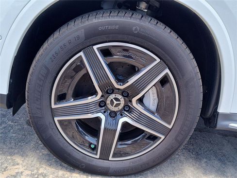 Used 2024 Mercedes-Benz GLC 300 4MATIC image 13