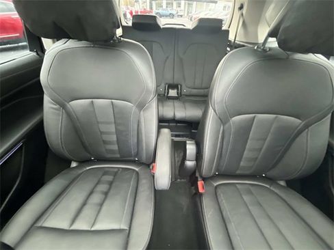 Used 2022 BMW X7 xDrive40i w/ Executive Package image 25