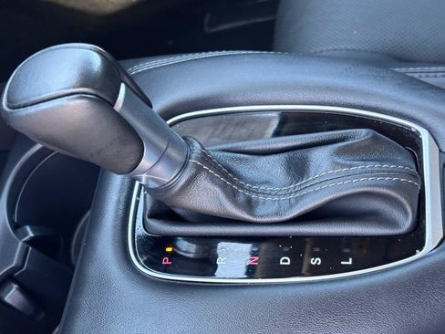 Certified 2025 Honda HR-V EX-L image 32