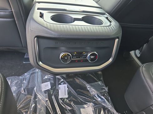 New 2026 Ford Expedition Platinum AWD/4WD image 32