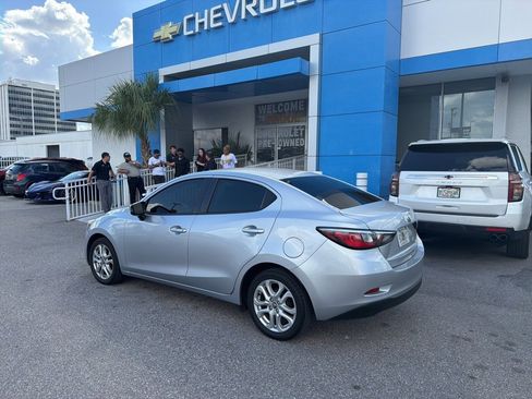 Used 2017 Toyota Yaris iA image 8