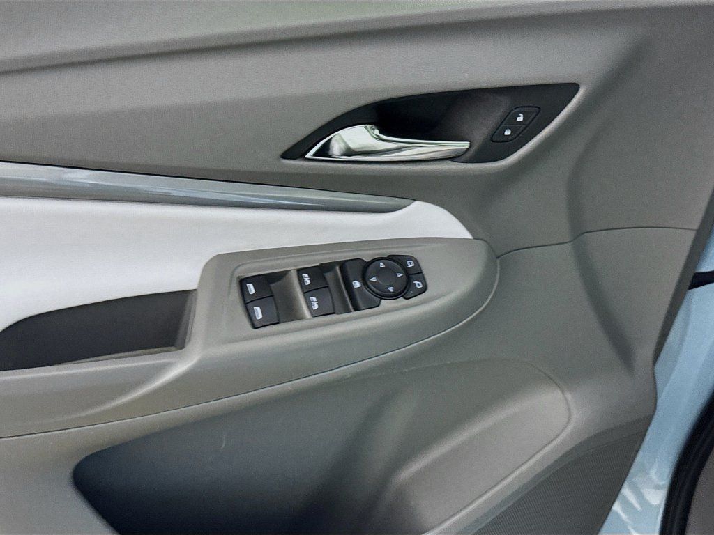 Used 2022 Chevrolet Bolt EUV Premier FWD image 17