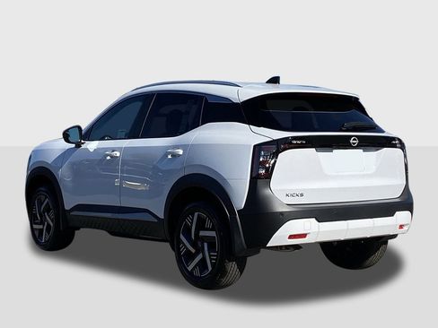 New 2026 Nissan Kicks SV image 2