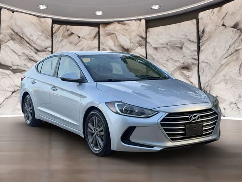 Used 2018 Hyundai Elantra SEL FWD image 8