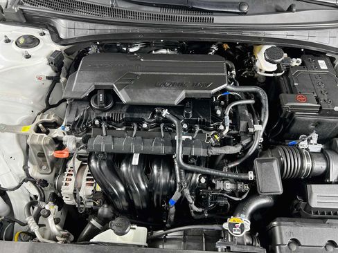 Certified 2024 Hyundai Elantra SEL FWD image 29