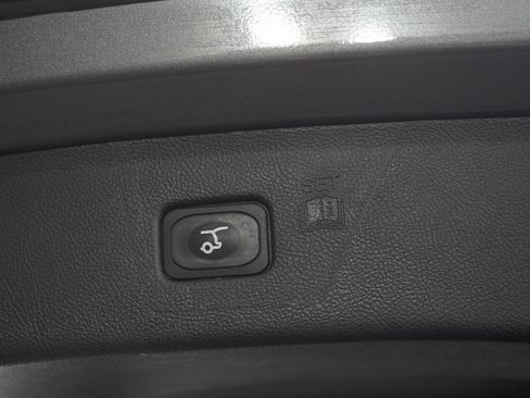 Used 2024 Ford Edge Titanium AWD/4WD image 11