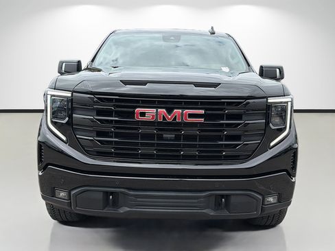 Used 2025 GMC Sierra 1500 Elevation w/ Elevation Premium Package image 8