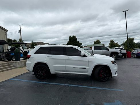 Used 2017 Jeep Grand Cherokee SRT AWD/4WD image 2