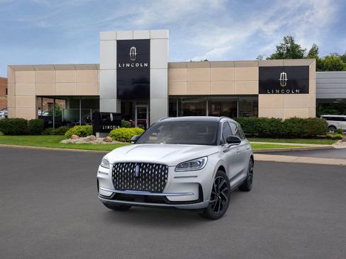 New 2024 Lincoln Corsair Grand Touring image 3