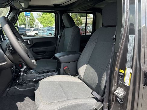 New 2026 Jeep Gladiator Sport AWD/4WD image 21