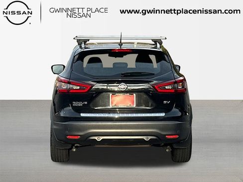 Used 2021 Nissan Rogue Sport SV w/ Technology Package image 6