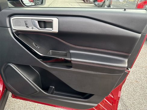 Used 2022 Ford Explorer ST-Line w/ Class IV Trailer Tow Package image 15