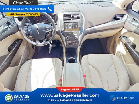 Used 2018 Lincoln MKC Premiere FWD image 11