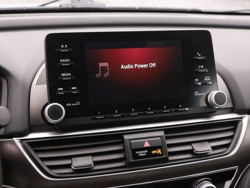 Used 2018 Honda Accord LX image 15