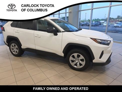 Used 2024 Toyota RAV4 LE FWD image 5