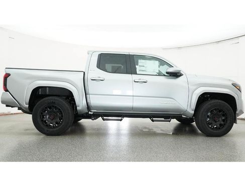New 2026 Toyota Tacoma SR5 AWD/4WD image 27