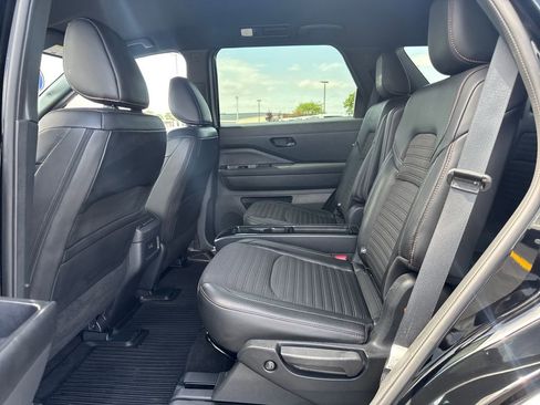 Used 2024 Nissan Pathfinder Rock Creek image 13