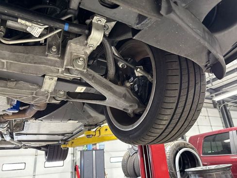 Used 2010 Chevrolet Corvette Grand Sport w/ Preferred Equipment Group image 13