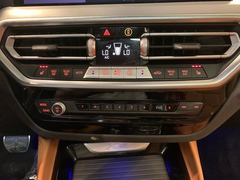 Used 2023 BMW X4 xDrive30i w/ M Sport Package AWD/4WD image 50