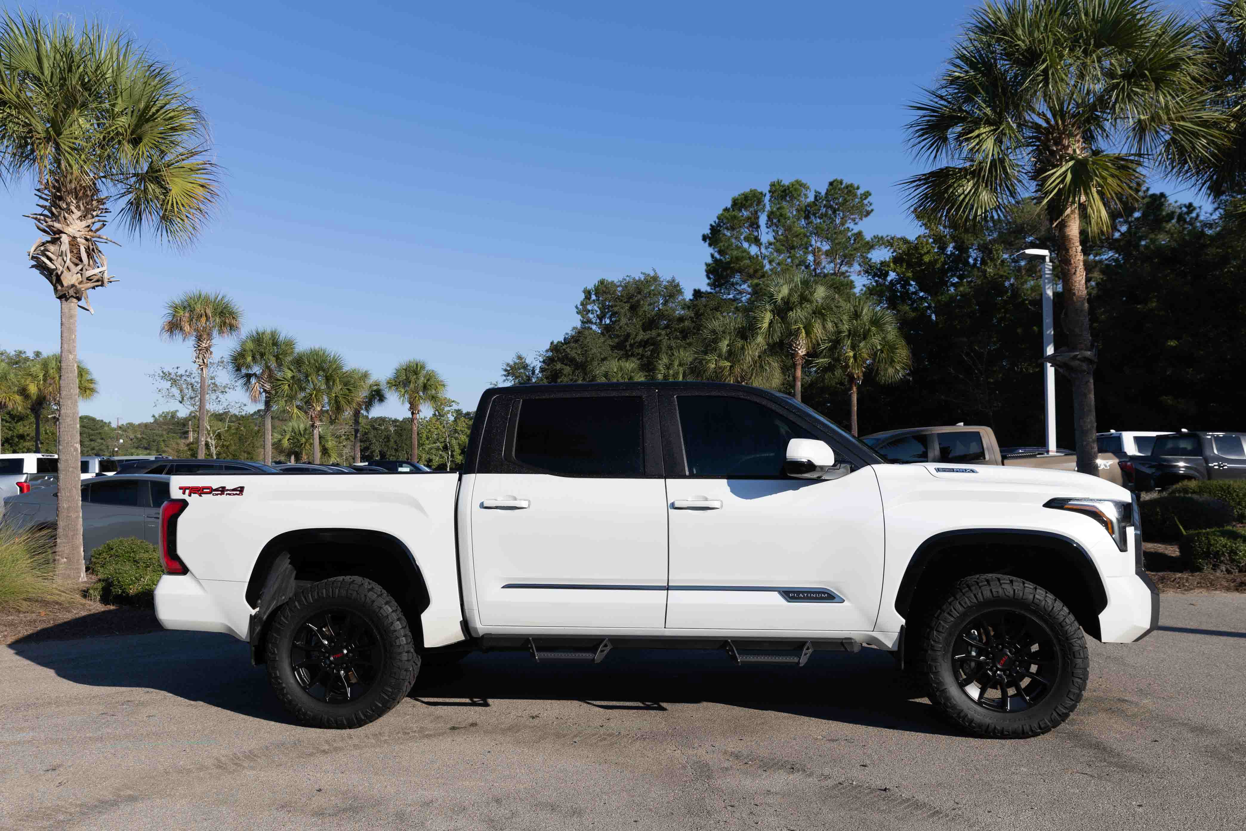 Used 2025 Toyota Tundra Platinum w/ TRD Off-Road Package AWD/4WD image 5