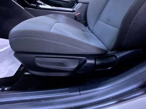 Used 2025 Kia K4 LXS image 13