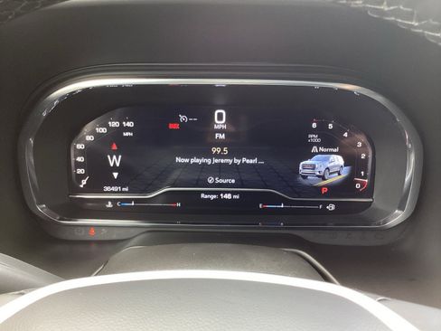 Used 2024 GMC Yukon SLE w/ Gmc Pro Safety Plus Package RWD image 21