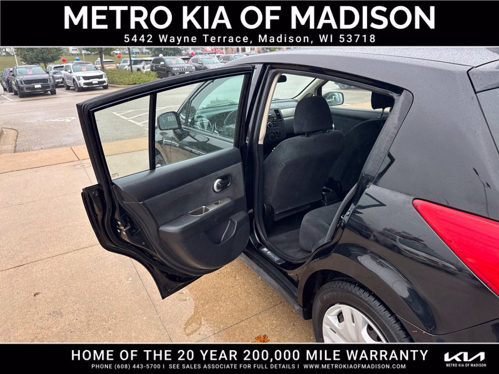 Used 2011 Nissan Versa 1.8 S w/ Plus Pkg FWD image 25