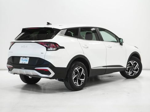Used 2023 Kia Sportage LX image 7