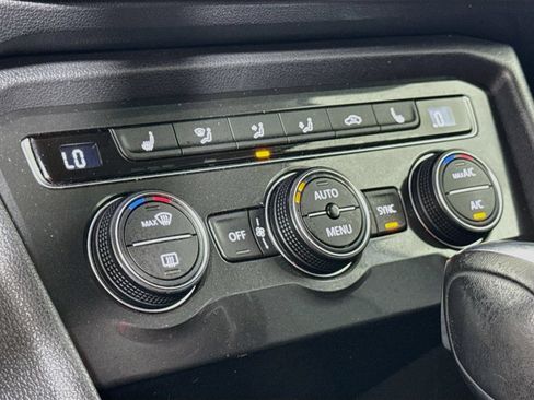 Used 2019 Volkswagen Tiguan SE w/ Panoramic Sunroof Package AWD/4WD image 19