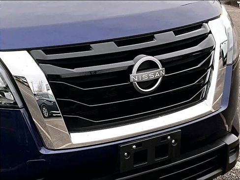 Certified 2024 Nissan Pathfinder SV image 31