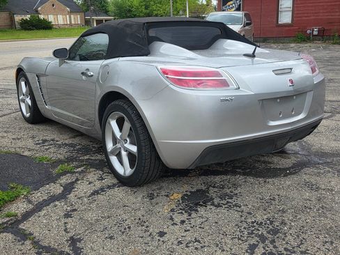 Used 2009 Saturn Sky w/ Premium Trim Package image 4