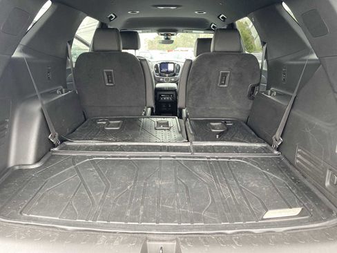 Used 2022 Chevrolet Traverse RS w/ LPO, Floor Liner Package image 33