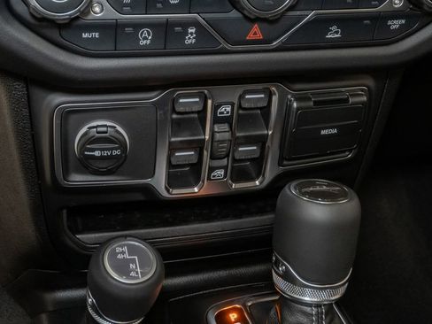 New 2026 Jeep Gladiator Sport image 17