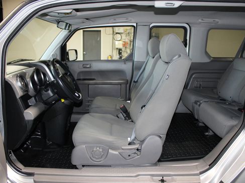 Used 2011 Honda Element LX image 17