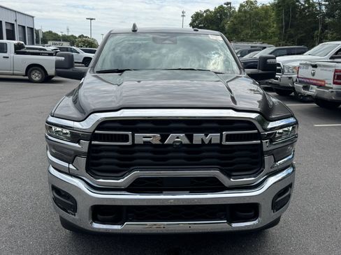 Used 2026 RAM 2500 Big Horn AWD/4WD image 2