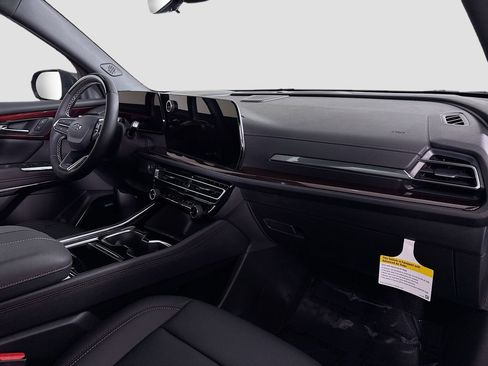 New 2026 Chevrolet Traverse Z71 w/ Enhanced Driving Package AWD/4WD image 31